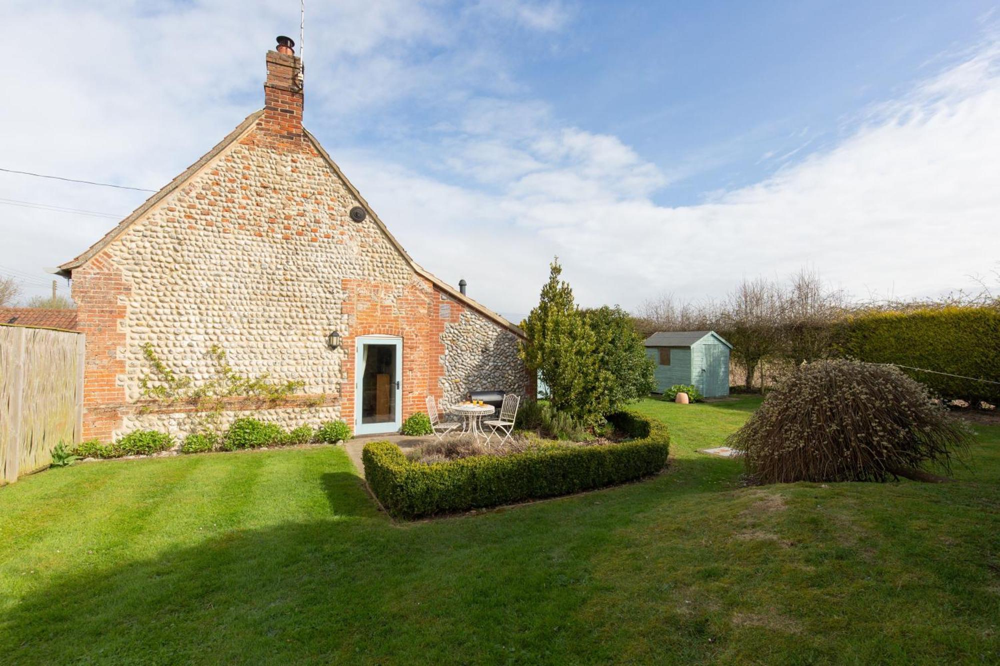 Garden Holiday home West Beckham